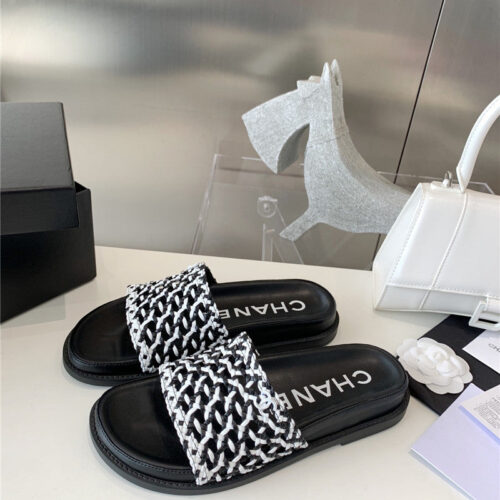 High Quality Luxury Chanel Woven Slippers alternate view