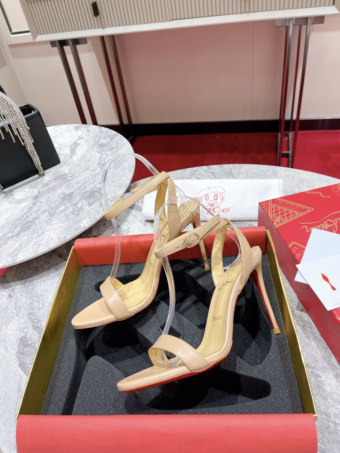 High Quality Luxury Christian Louboutin Strappy Sandals – Style 30324 product detail