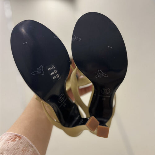 High Quality Luxury Chanel Vintage Buckle Sandals product detail
