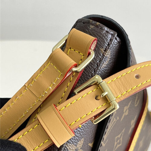 High Quality Luxury Louis Vuitton Crossbody Saddle Bag product detail