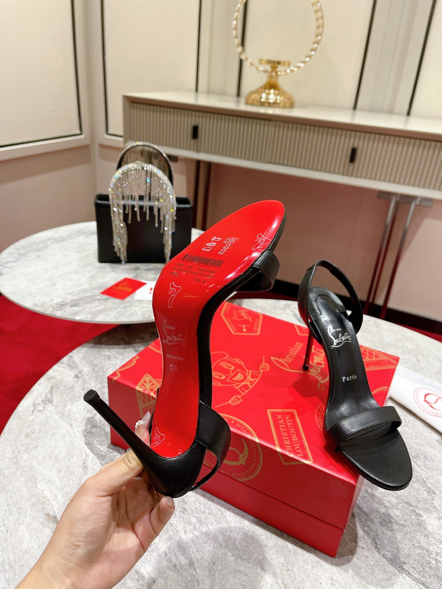 High Quality Luxury Christian Louboutin Strap Sandals product detail