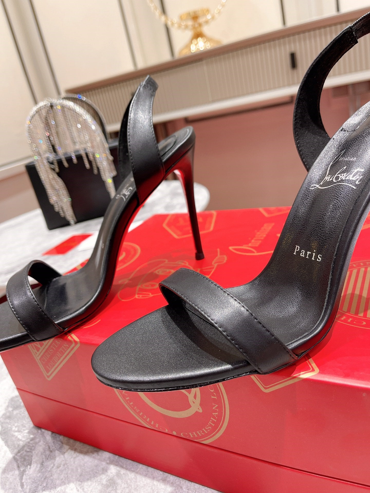 High Quality Luxury Christian Louboutin Strap Sandals product detail