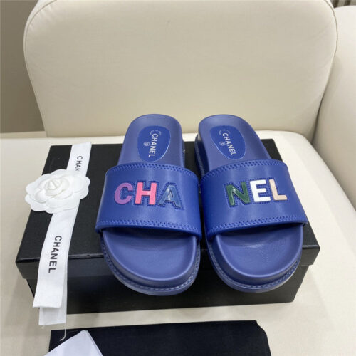 High Quality Luxury Chanel Alphabet Slippers Womens – Style 91014 alternate view