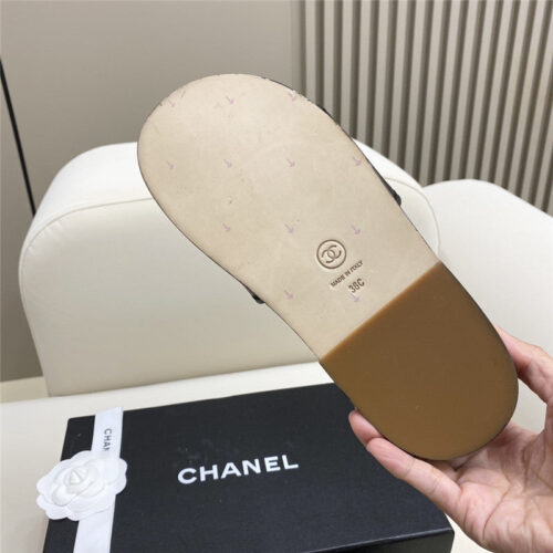High Quality Luxury Chanel Alphabet Slippers Womens – Style 30566 product detail