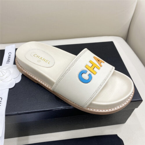 High Quality Luxury Chanel Alphabet Slippers Womens product detail