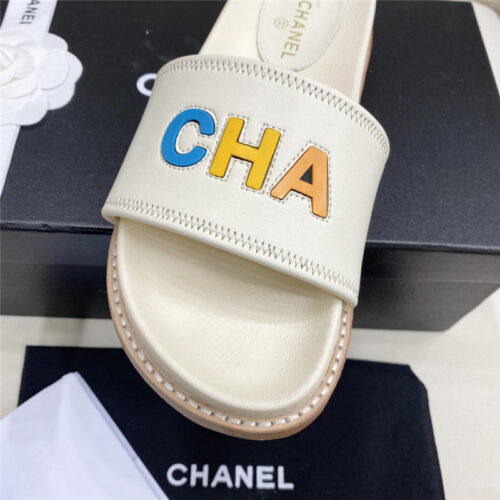 High Quality Luxury Chanel Alphabet Slippers Womens product detail