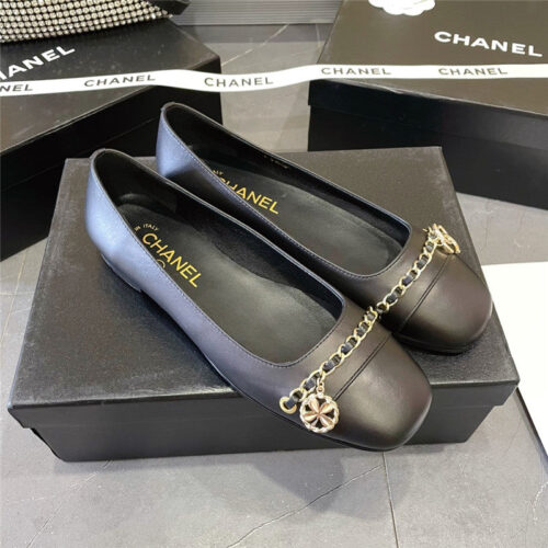 High Quality Luxury Chanel Flat Shoes – Style 22310