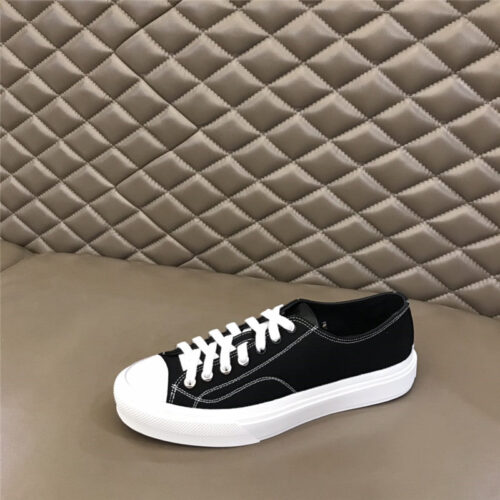 High Quality Luxury Givenchy Mens Classic Low-Top Sneakers – Style 24067 product detail