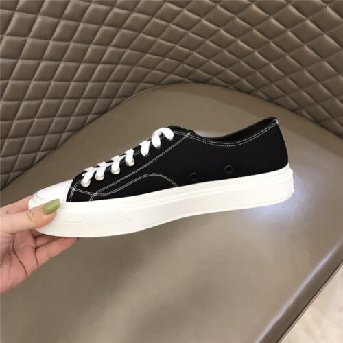 High Quality Luxury Givenchy Mens Classic Low-Top Sneakers – Style 24067 product detail