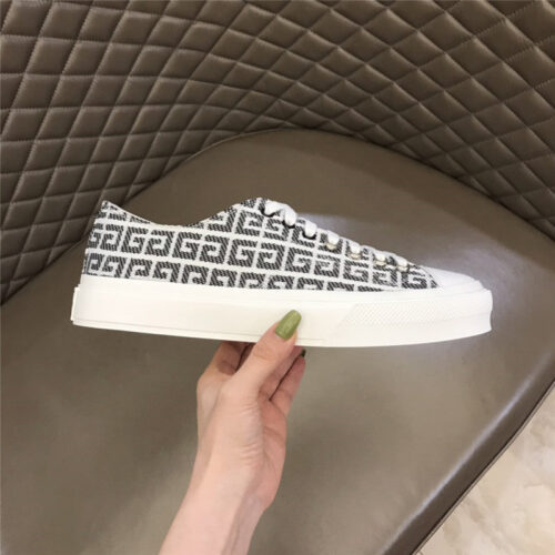 High Quality Luxury Givenchy Mens Classic Low-Top Sneakers product detail