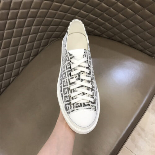 High Quality Luxury Givenchy Mens Classic Low-Top Sneakers product detail