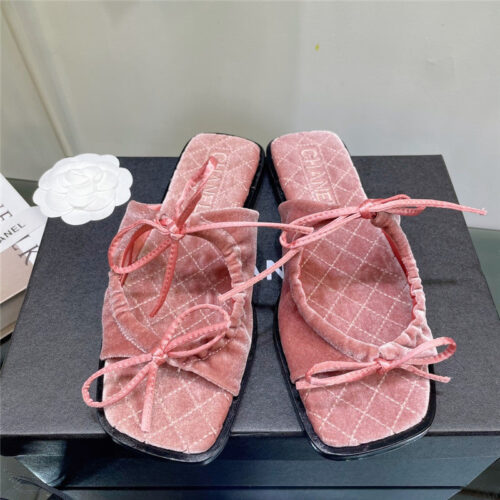 High Quality Luxury Chanel Flat Slippers – Style 79366