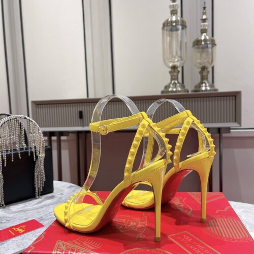 High Quality Luxury Christian Louboutin Spiked Strappy Sandals – Style 52372 product detail