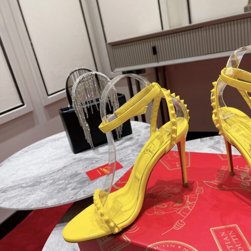 High Quality Luxury Christian Louboutin Spiked Strappy Sandals – Style 52372 product detail