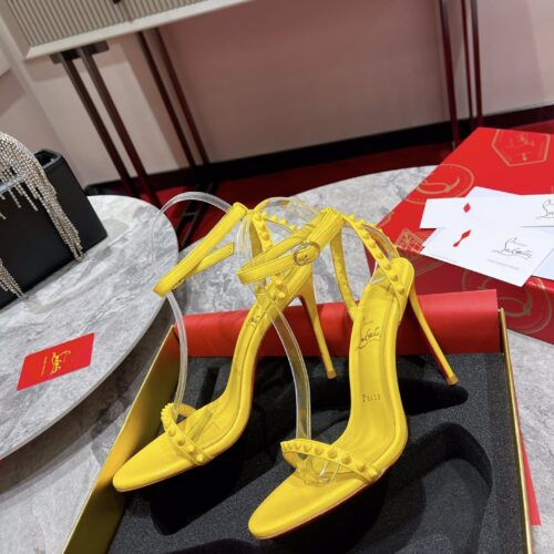 High Quality Luxury Christian Louboutin Spiked Strappy Sandals – Style 52372 product detail