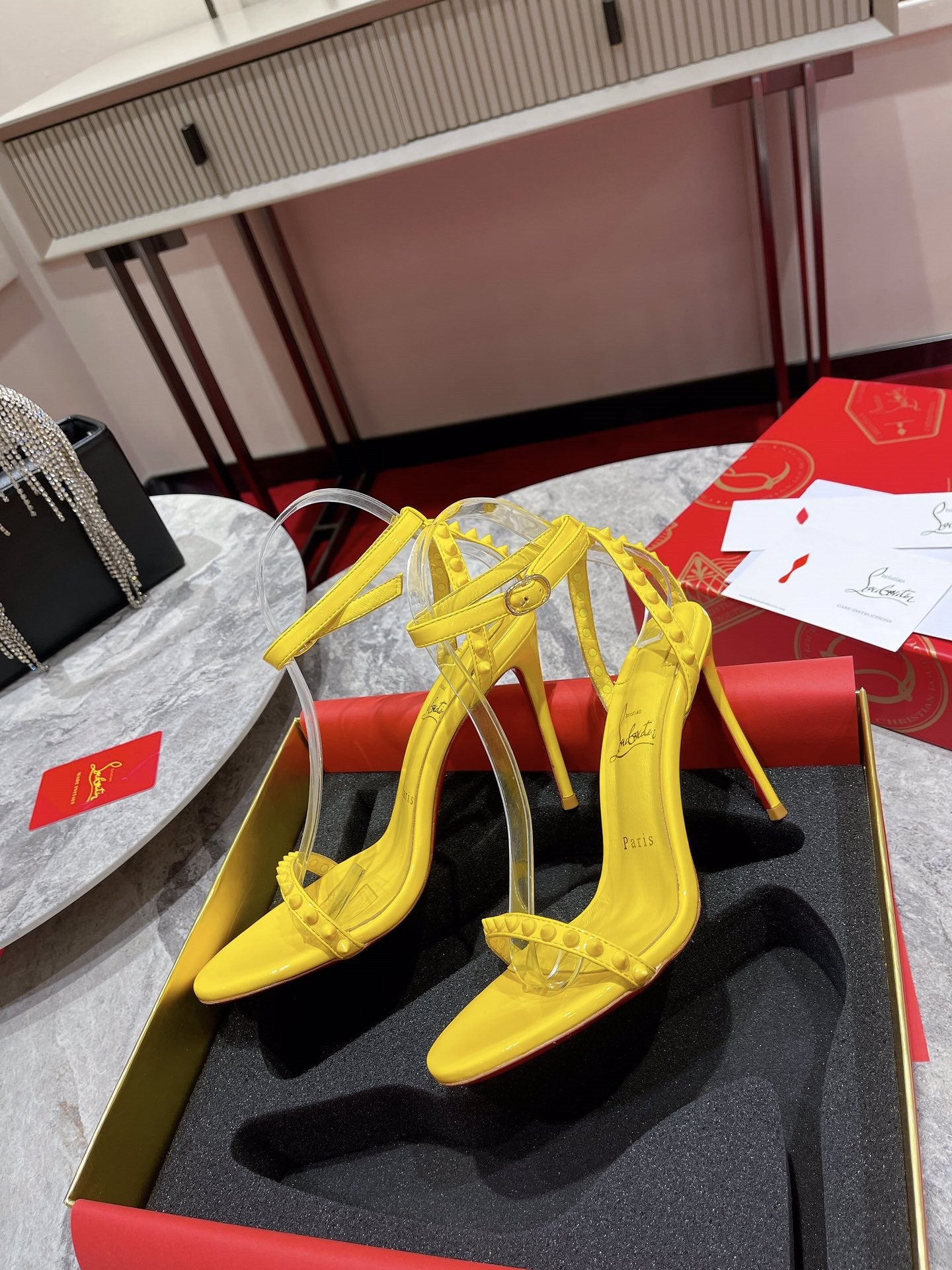 High Quality Luxury Christian Louboutin Spiked Strappy Sandals – Style 52372 product detail