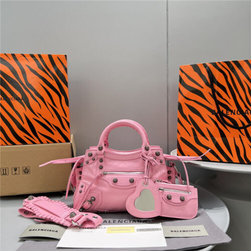 High Quality Luxury Balenciaga Le Cagole Shoulder Bag alternate view