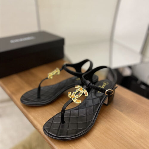 High Quality Luxury Chanel Pearl Buckle Classic Thong Sandals product detail