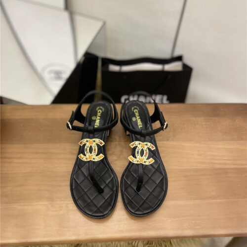 High Quality Luxury Chanel Pearl Buckle Classic Thong Sandals product detail