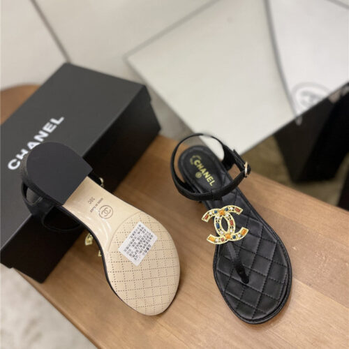 High Quality Luxury Chanel Pearl Buckle Classic Thong Sandals product detail