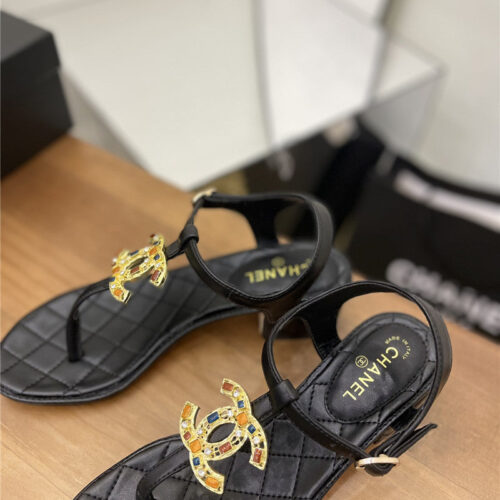 High Quality Luxury Chanel Pearl Buckle Classic Thong Sandals product detail