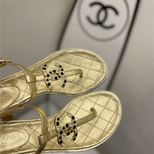 High Quality Luxury Chanel Pearl Buckle Classic Thong Sandals – Style 77446 product detail