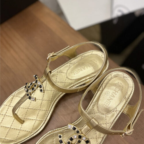 High Quality Luxury Chanel Pearl Buckle Classic Thong Sandals – Style 77446 product detail
