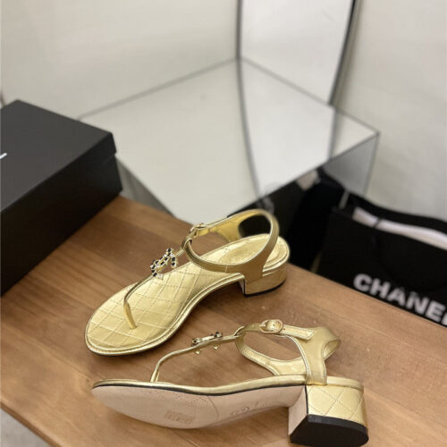 High Quality Luxury Chanel Pearl Buckle Classic Thong Sandals – Style 77446 alternate view
