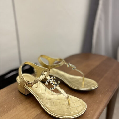 High Quality Luxury Chanel Pearl Buckle Classic Thong Sandals – Style 77446 product detail