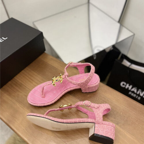 High Quality Luxury Chanel Pearl Buckle Classic Thong Sandals – Style 46374 alternate view