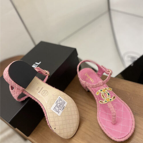 High Quality Luxury Chanel Pearl Buckle Classic Thong Sandals – Style 46374 product detail