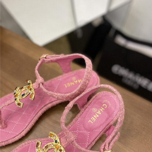High Quality Luxury Chanel Pearl Buckle Classic Thong Sandals – Style 46374 product detail