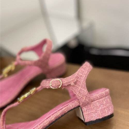 High Quality Luxury Chanel Pearl Buckle Classic Thong Sandals – Style 46374 product detail