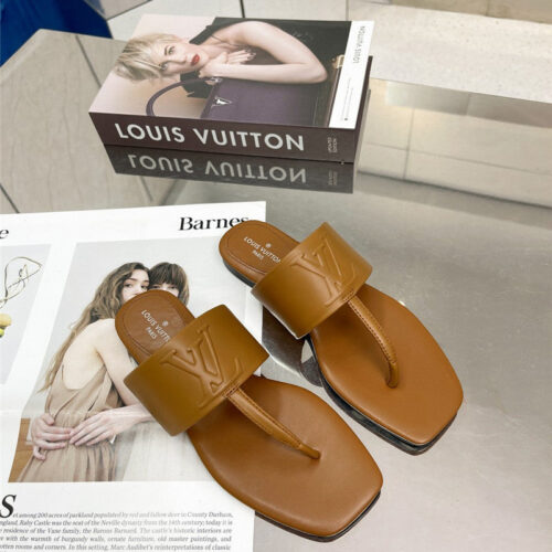 High Quality Luxury Louis Vuitton Flat Slippers – Style 00387