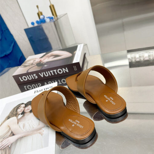High Quality Luxury Louis Vuitton Flat Slippers – Style 00387 product detail