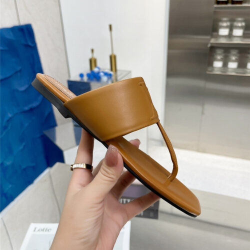 High Quality Luxury Louis Vuitton Flat Slippers – Style 00387 product detail