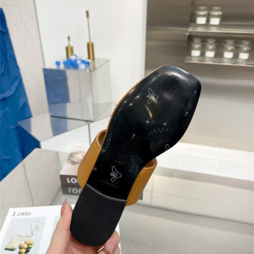 High Quality Luxury Louis Vuitton Flat Slippers – Style 00387 product detail