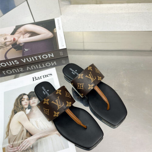High Quality Luxury Louis Vuitton Flat Slippers – Style 65923