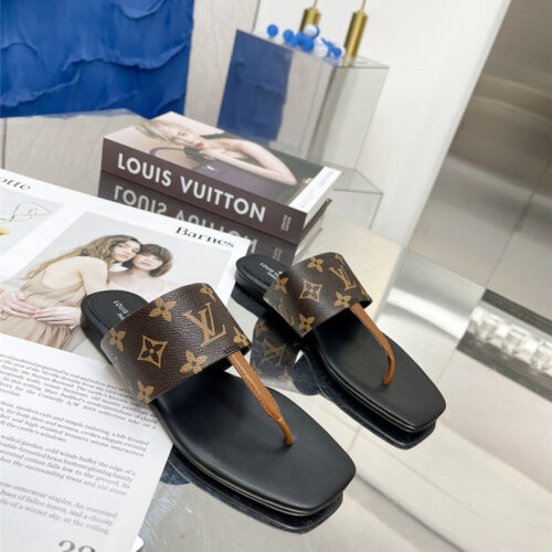 High Quality Luxury Louis Vuitton Flat Slippers – Style 65923 alternate view