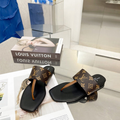 High Quality Luxury Louis Vuitton Flat Slippers – Style 65923 product detail
