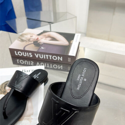 High Quality Luxury Louis Vuitton Flat Slippers product detail