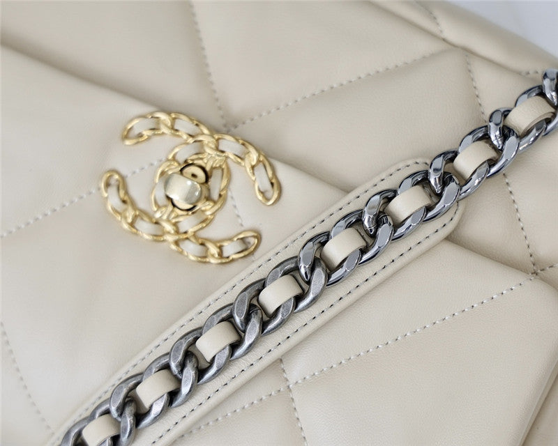High Quality Luxury Chanel 19 Bag Small – Style 46768 product detail