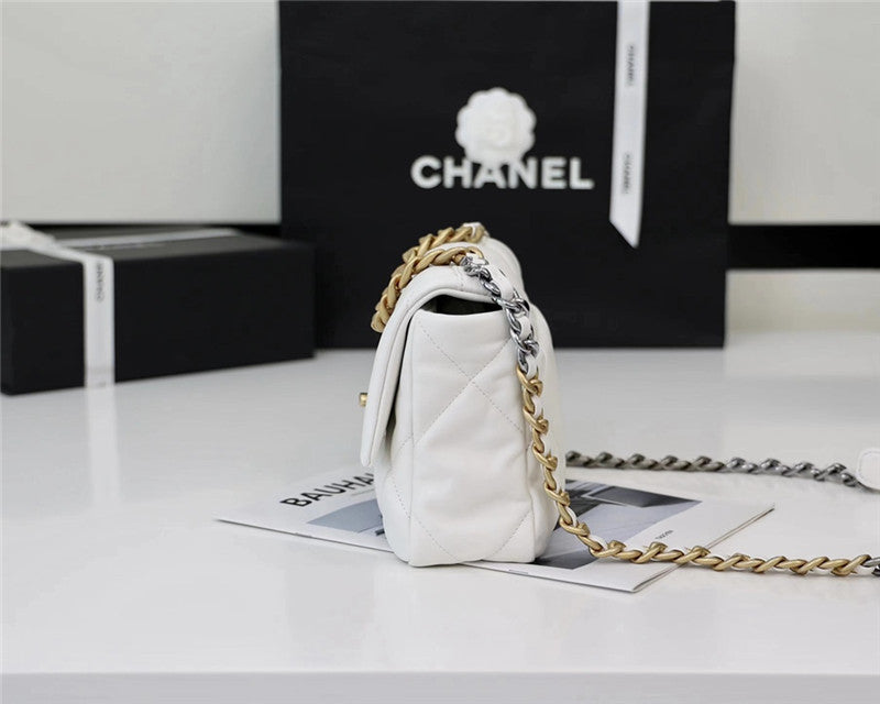High Quality Luxury Chanel 19 Bag White product detail
