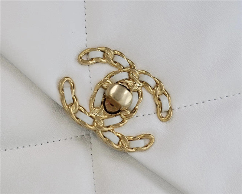 High Quality Luxury Chanel 19 Bag White product detail