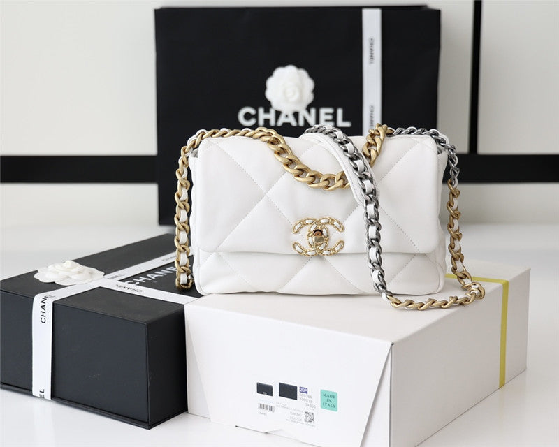 High Quality Luxury Chanel 19 Bag White
