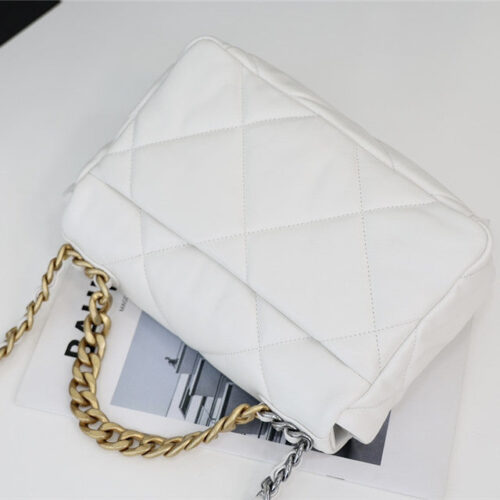 High Quality Luxury Chanel 19 Bag White product detail