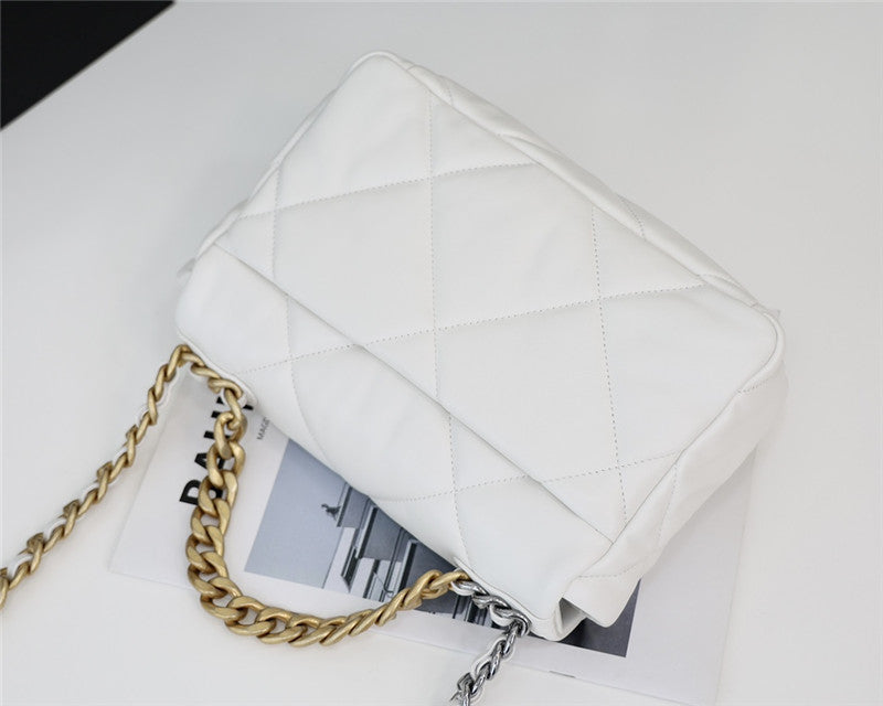 High Quality Luxury Chanel 19 Bag White product detail