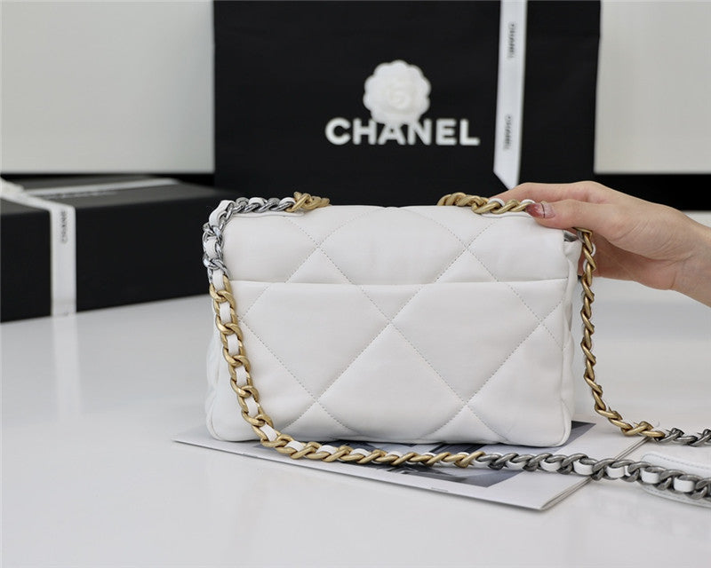 High Quality Luxury Chanel 19 Bag White product detail