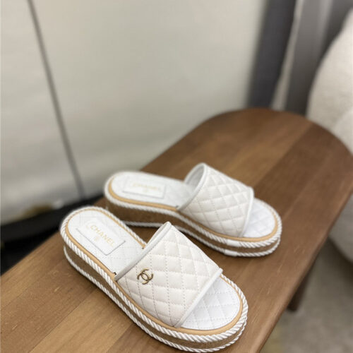 High Quality Luxury Chanel Diamond Wedge Slippers – Style 40678