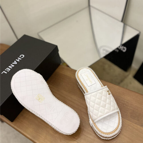 High Quality Luxury Chanel Diamond Wedge Slippers – Style 40678 product detail